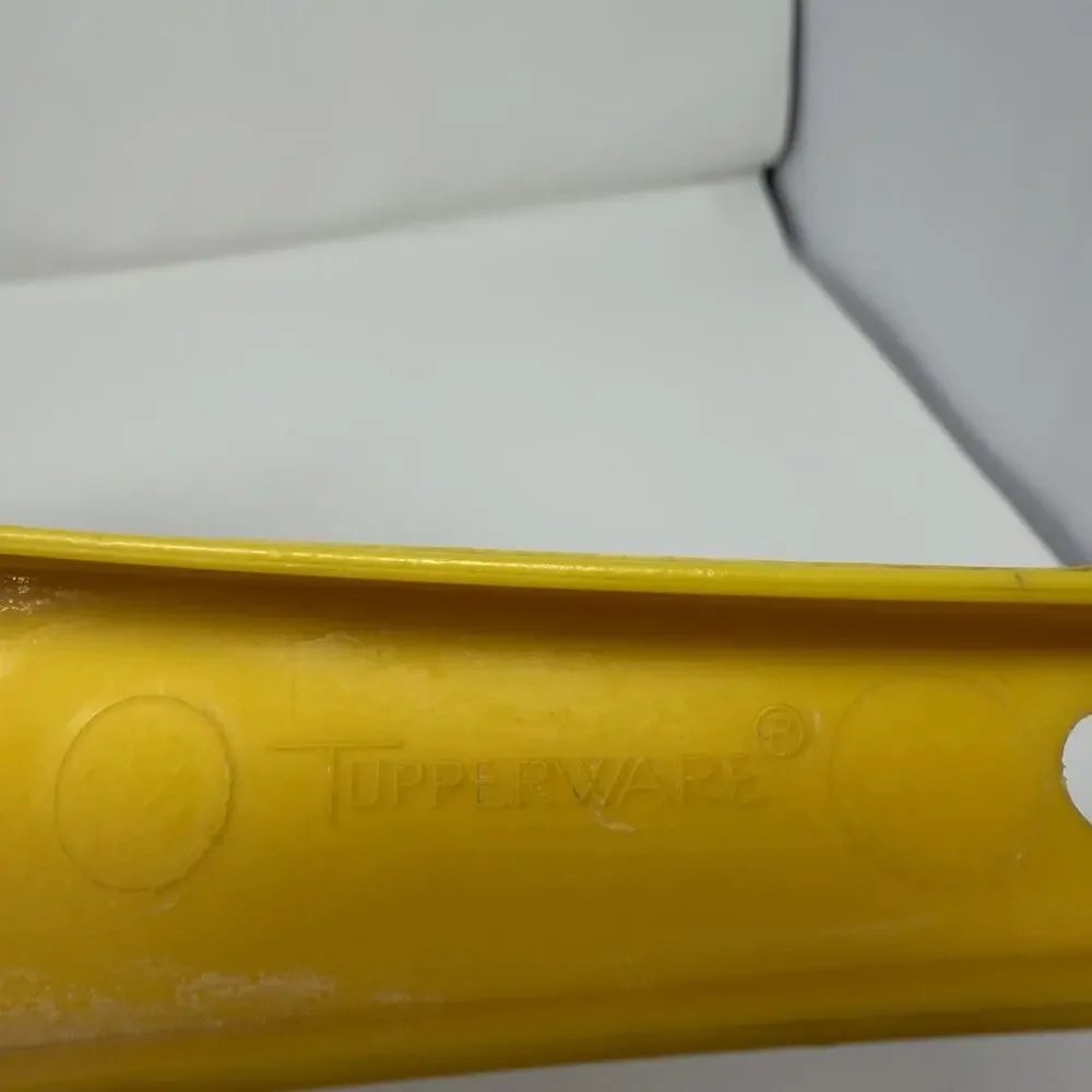 Vintage Tupperware #1200 Yellow 1 Quart Strainer Colander w/Handle Sturdy Strain